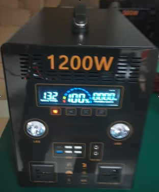 Reliable 2200W Hybrid Inverter Solar Generator with Lithium Ion Battery Jump Starter Flashlight for Home Emergency Power Car Use
