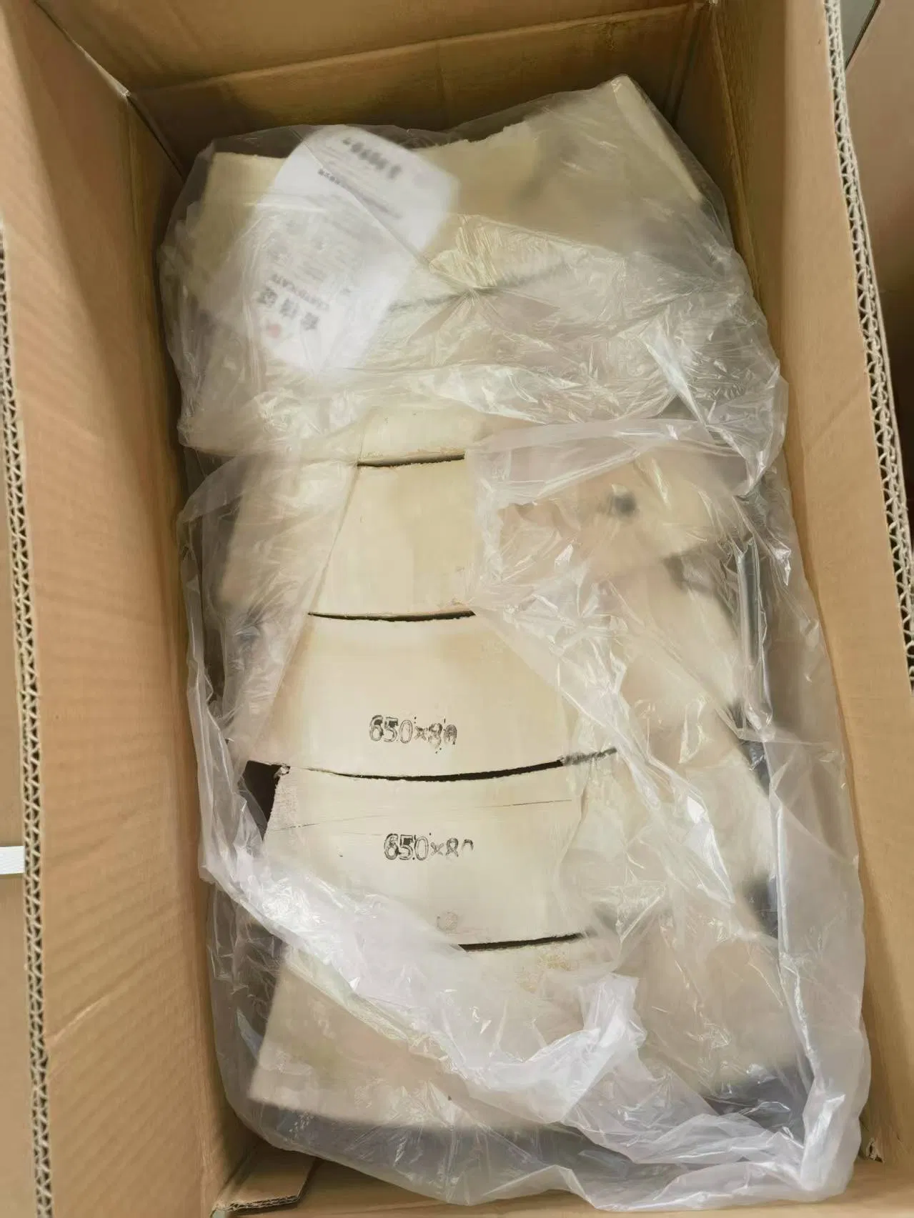 Light Weight and High Strength Density Low Thermal Conductivity Waterproof Section Calcium Silicate Supports Tube Pipe Blocks for Insulation Pipe Equipment