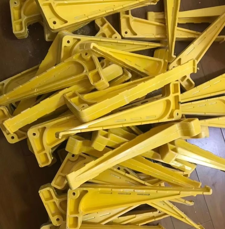 SMC Insulated Embedded Composite Screw Type Fiberglass Cable Tray Wall Bracket