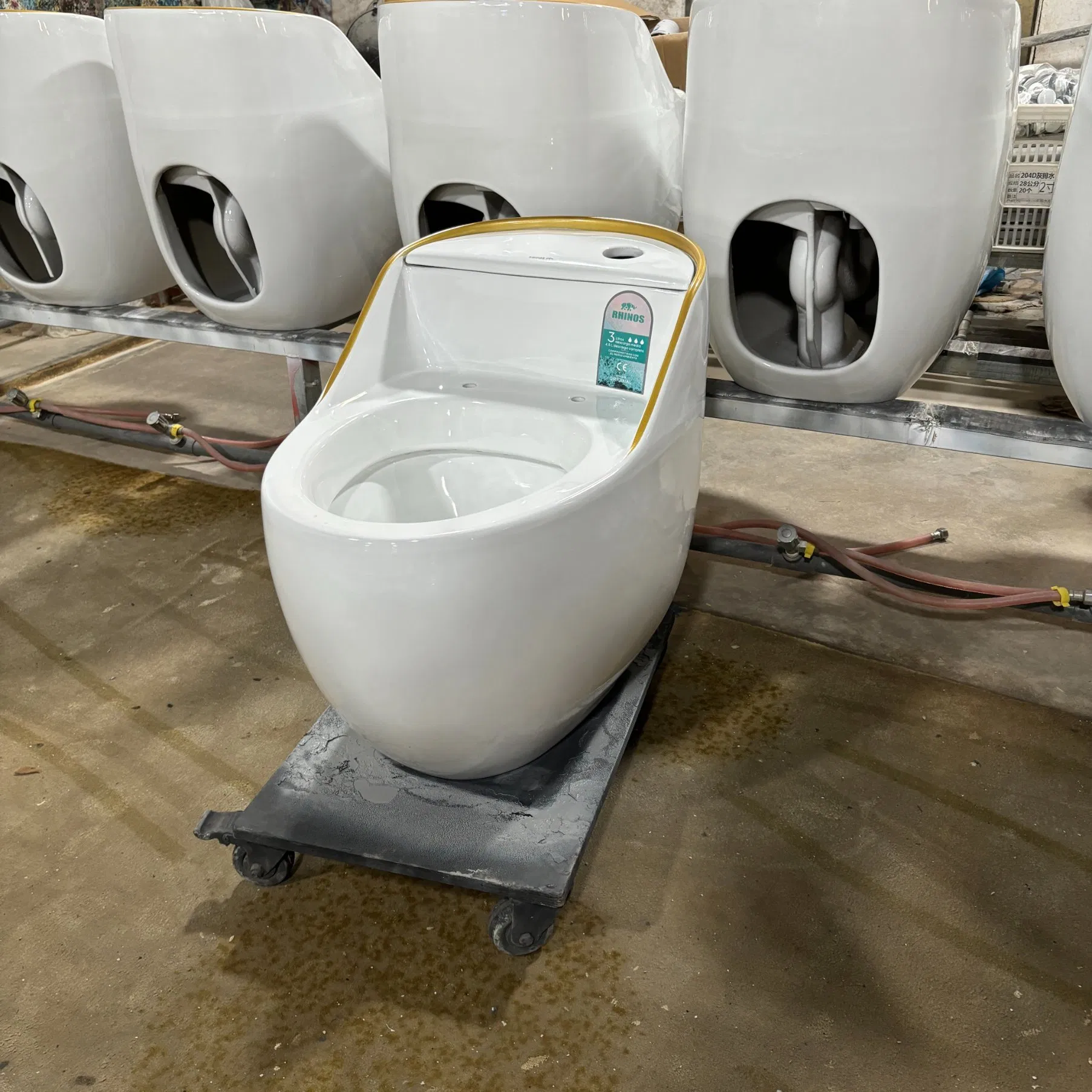 Luxury Gold Line Egg Shape One Piece Tornado Siphonic Ceramic Toilet