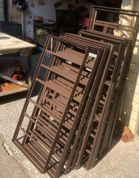 Three-Section Anti-Theft Diamond Mesh Screen Window Stainless Steel Rodent and Aluminum Alloy Sliding Screen Door for Home Use