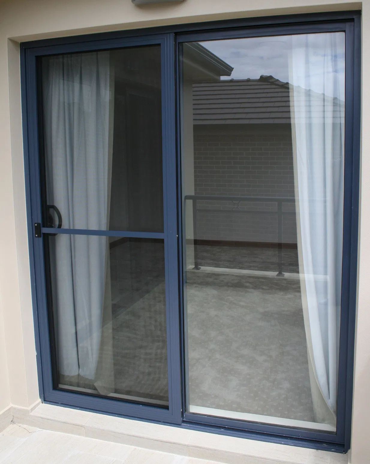 European Design Aluminum Sliding Door with Stainless Steel Mesh