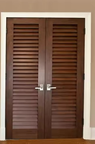 Contemporary Mahogany Louvered Wooden Entrance Door for Interiors
