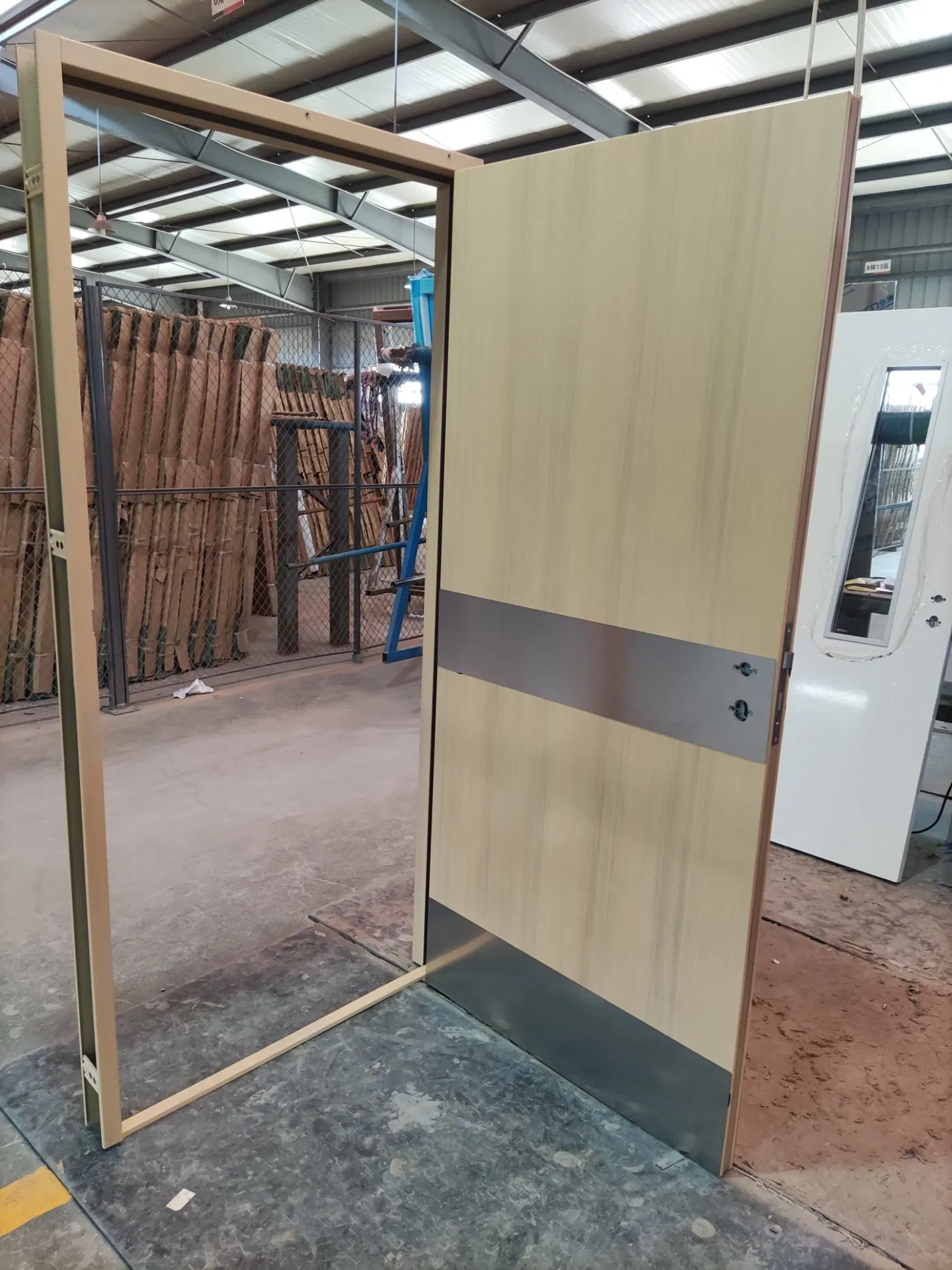 UL Fire Rated Steel Door with Wooden Color and S. S Plate