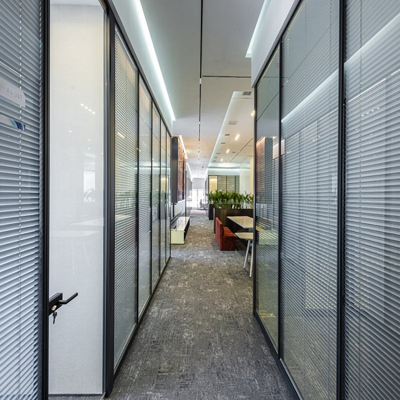 Sleek Aluminum Office Partition with Stylish Louvered Glass Door