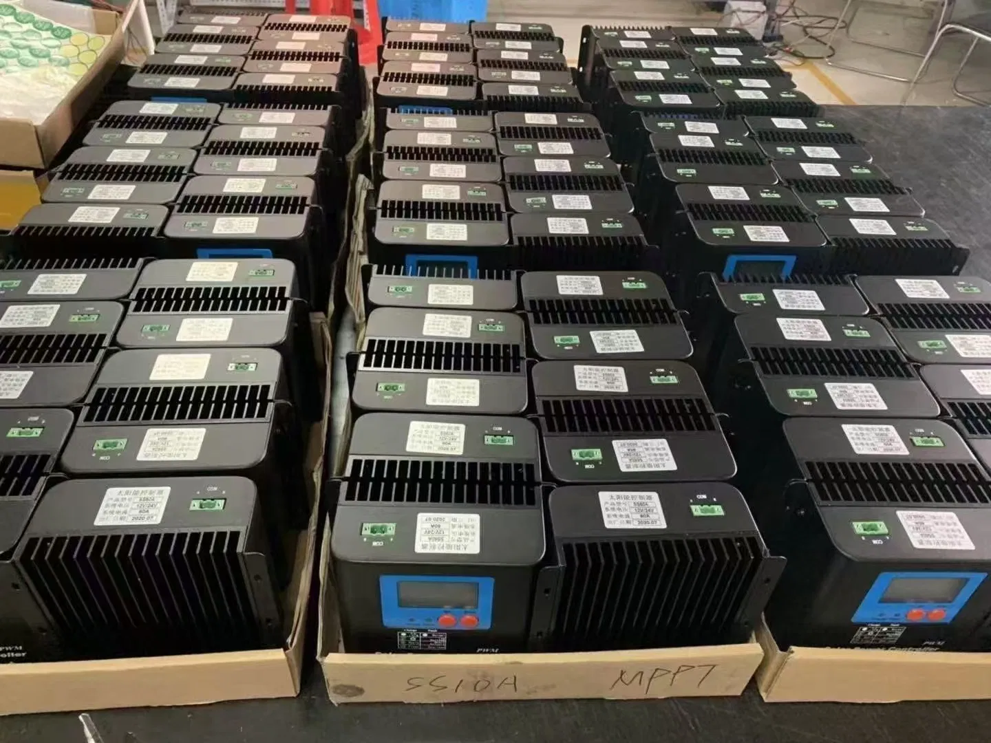 Kimi Solar MPPT Wind and Solar Hybrid Charge Controller 48V Battery Boost Charger 24V 800W 1200W Wind Turbine Controller for Solar System