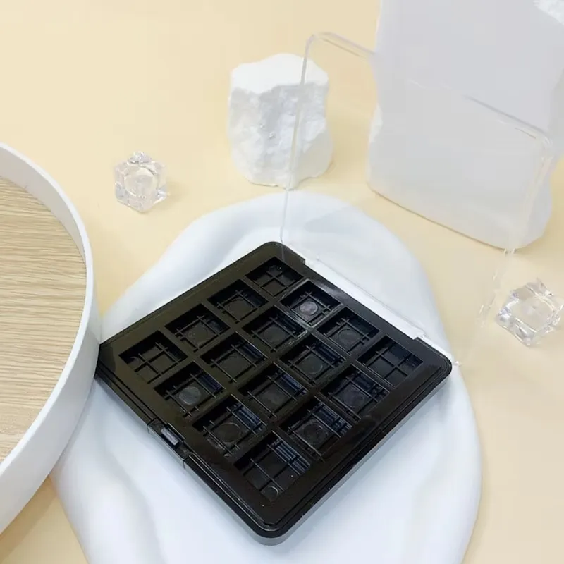 Square Clear Eye Shadow Case 2