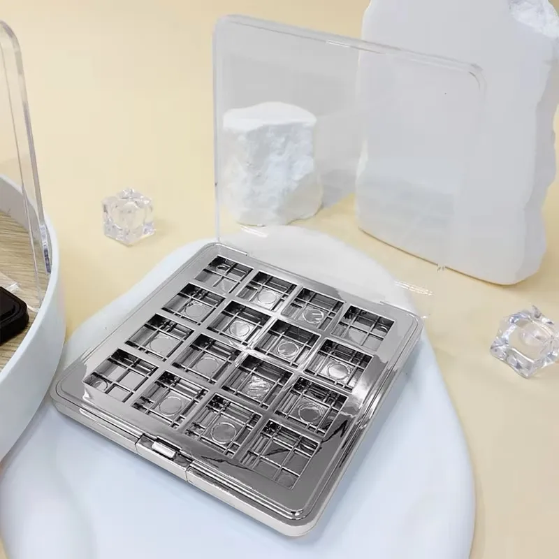 Square Clear Eye Shadow Case 1