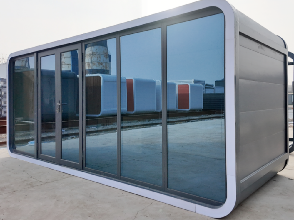 Apple cabin movable tech-style space design