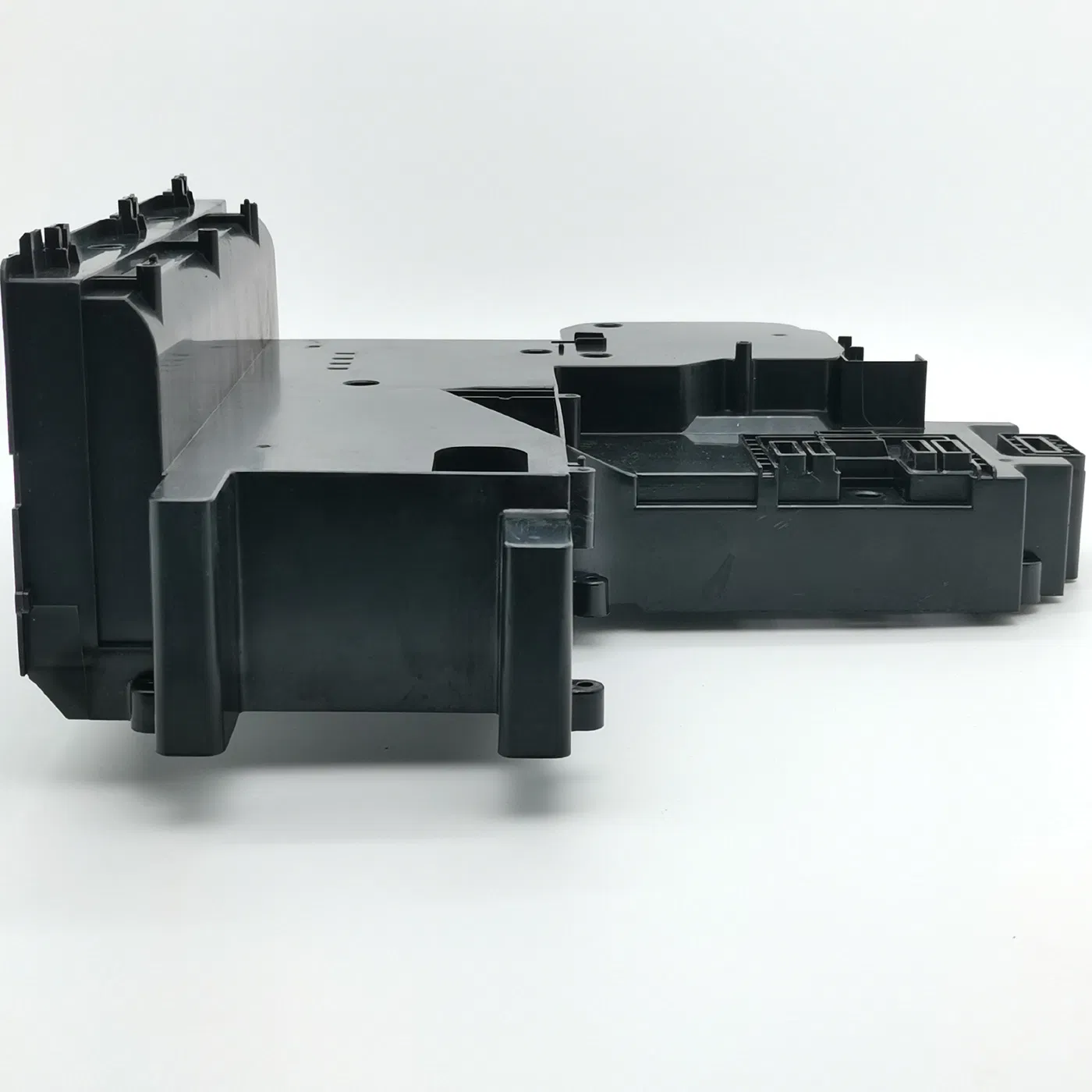 Tailored Plastic Molding Solutions for Healthcare and Everyday Use