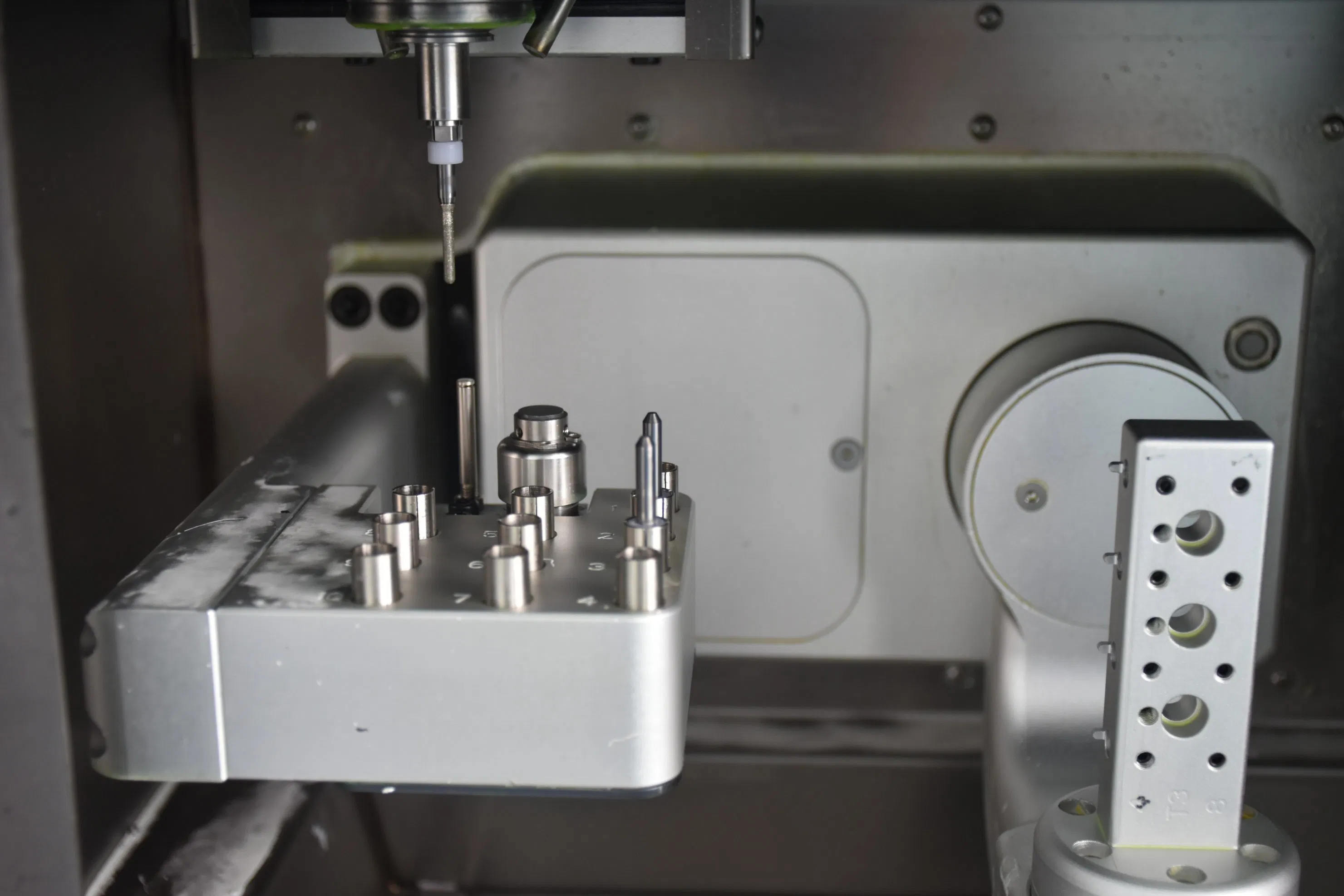 Yucera Yrc-6X Dental Lab Milling Solution