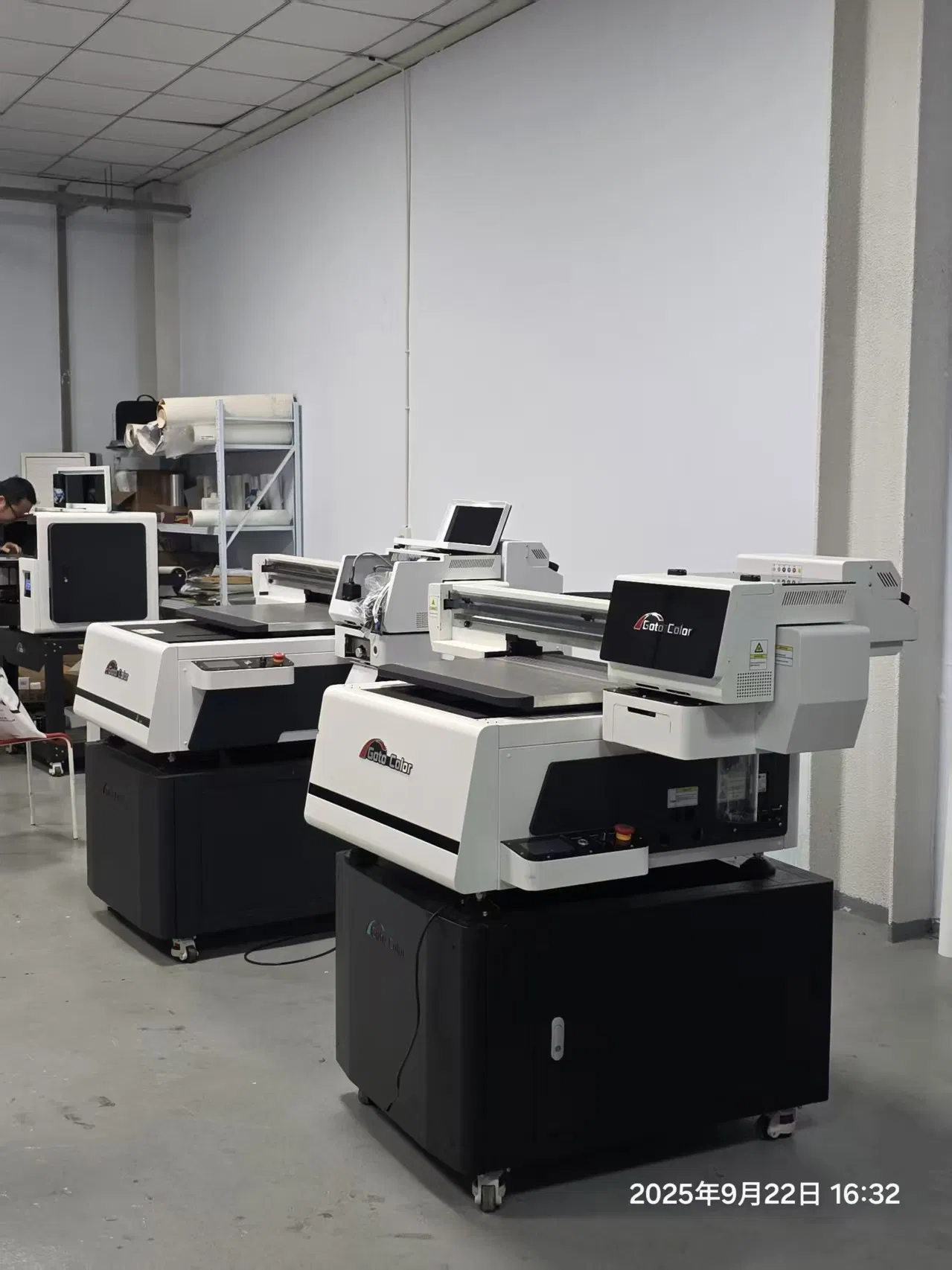 UV6040 UV Dtf Printer for Phone Case Pen Acrylic Leather Wood Glass Bottle Sticker Multi Color Inkjet Printers