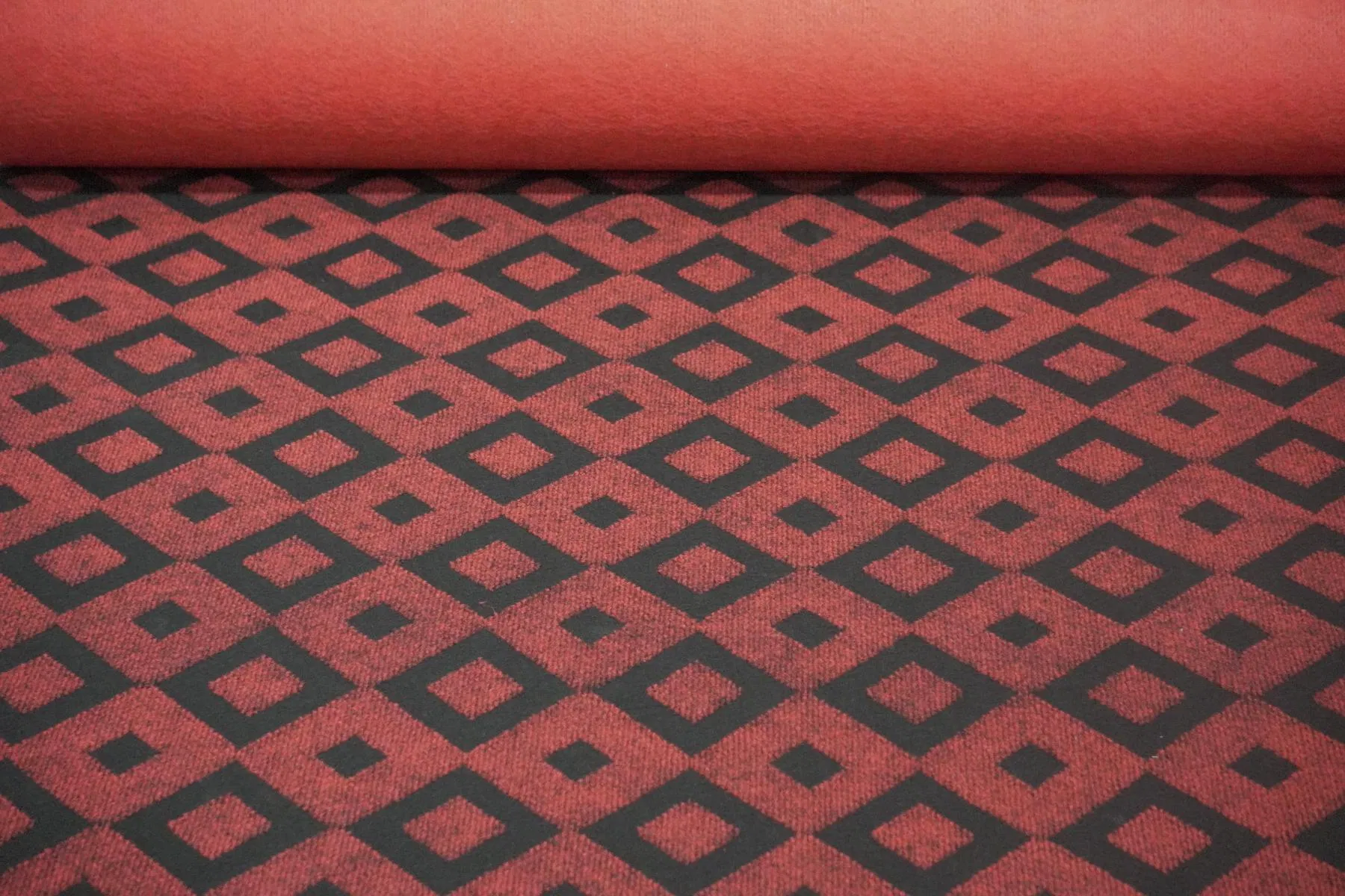 Premium Non-Slip Yoga Tiles for Ultimate Comfort and Grip