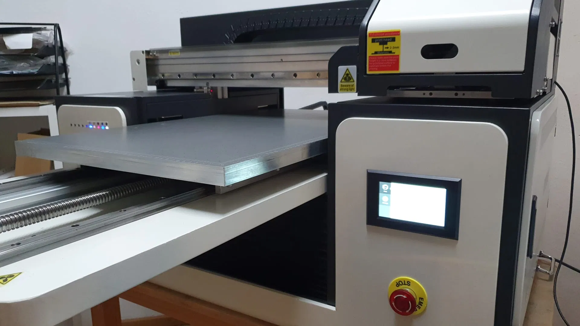 2 Printheads 4575 A2 PRO UV Flatbed Printer with Varnish