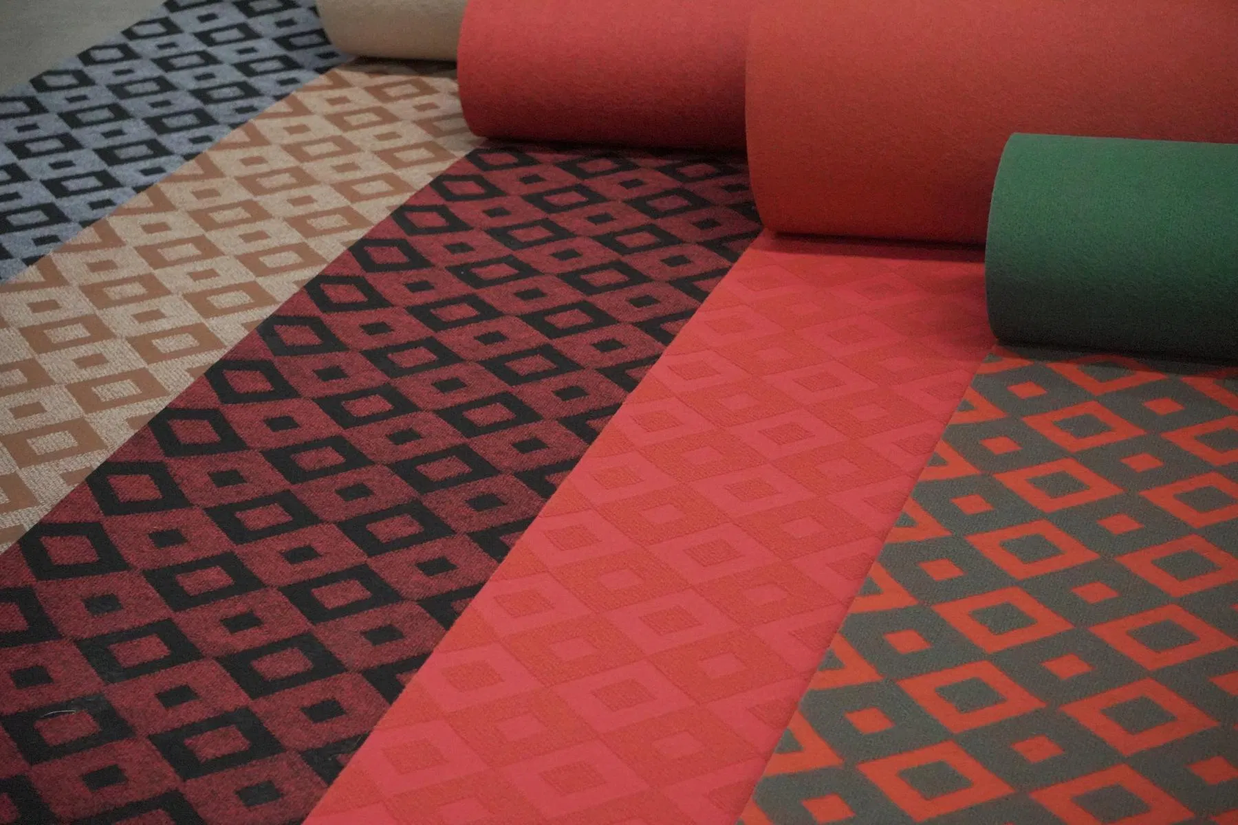 Premium Non-Slip Yoga Tiles for Ultimate Comfort and Grip