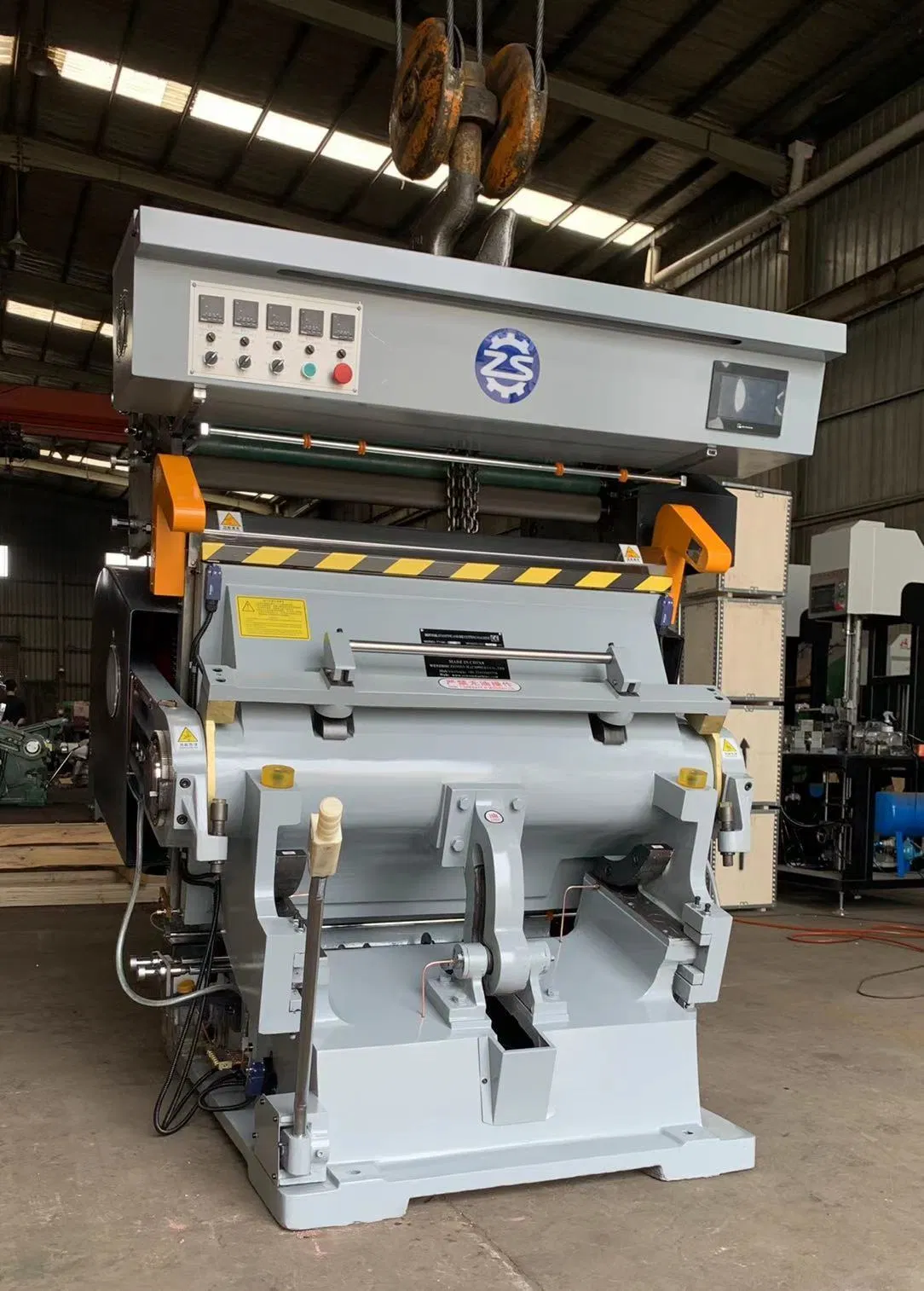 Tymc-1100 Foil Stamping/Embossing/Die Cutting Machine for Printing and Packaging Industrial