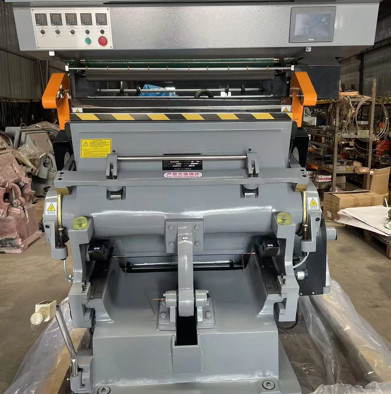 Tymc-1100 Foil Stamping/Embossing/Die Cutting Machine for Printing and Packaging Industrial