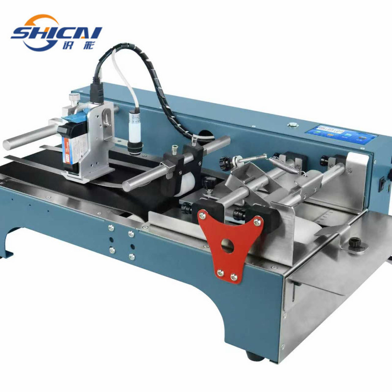 Automatic Paging Inkjet Printer Prints Barcodes on Polyester Packaging Bags