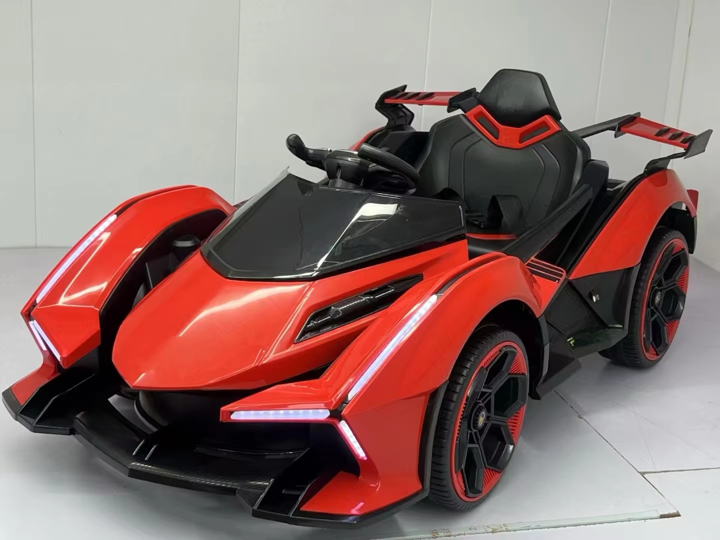 2026 Best Selling Wholesale Popular Goft Car Ride-On Cars for Kids Children's Electric Cars Toy for Outdoor Use