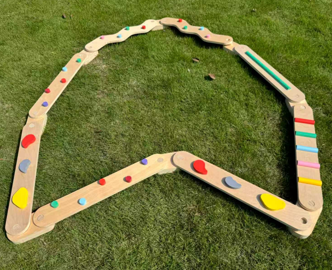 Factory Quality 8 Pcs Wooden Indoor Foldable Kids Balance Beam &amp; Board Wobble Exercise Gym Toy for Toddler Outdoor Use