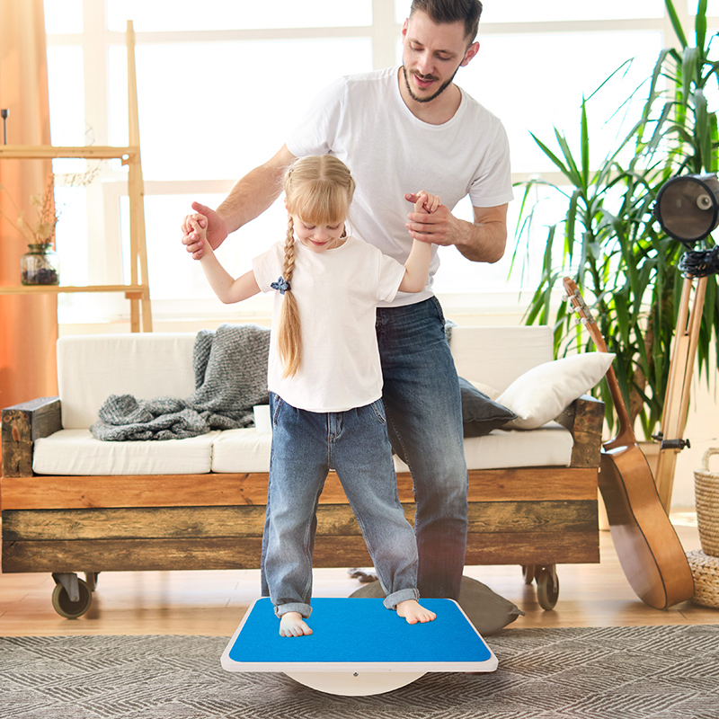 Unisex Balance Training Toys Wooden Sturdy and Durable Balance Board Sensory Integration Training Toys for Children