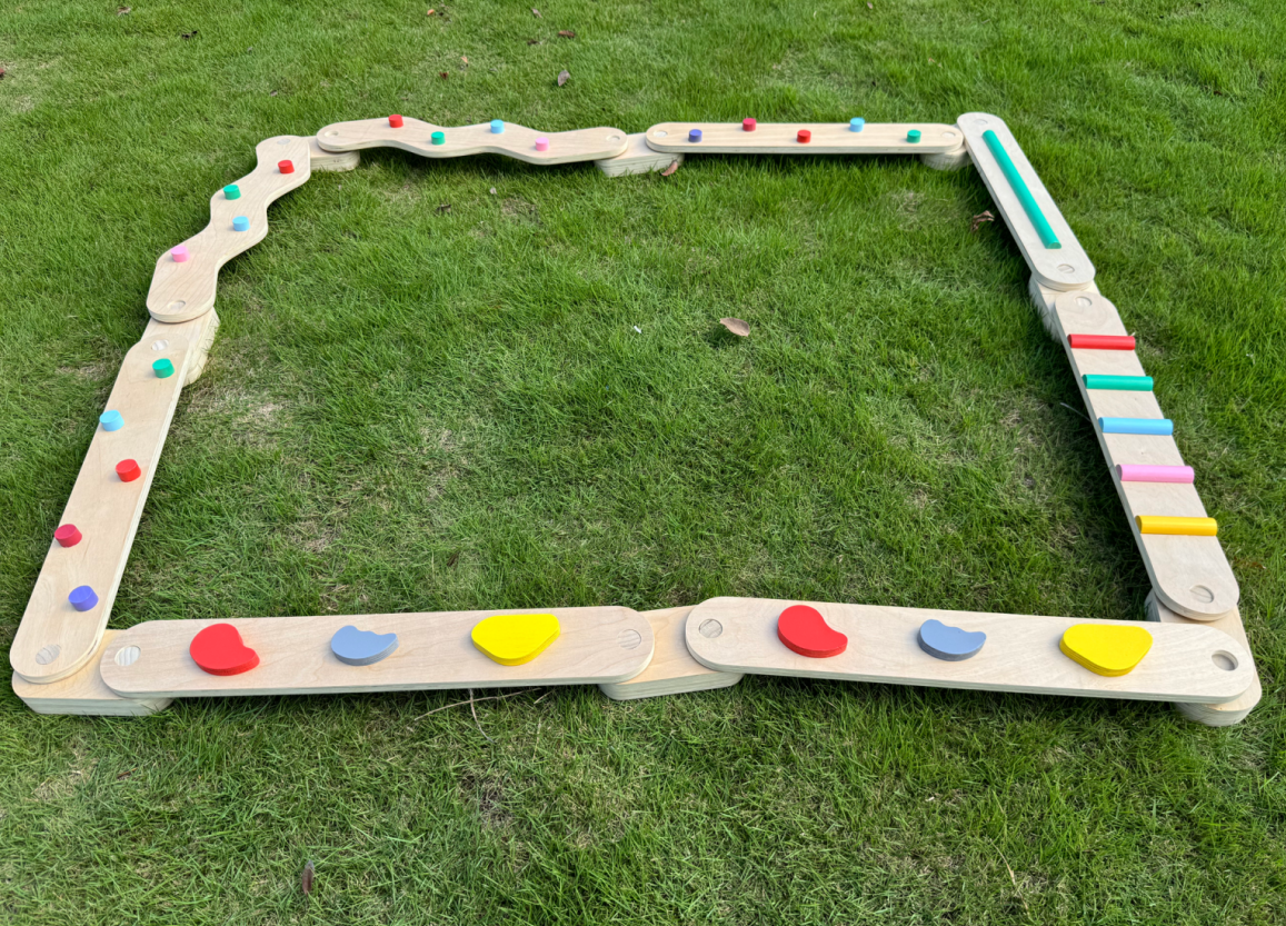 Factory Quality 8 Pcs Wooden Indoor Foldable Kids Balance Beam &amp; Board Wobble Exercise Gym Toy for Toddler Outdoor Use