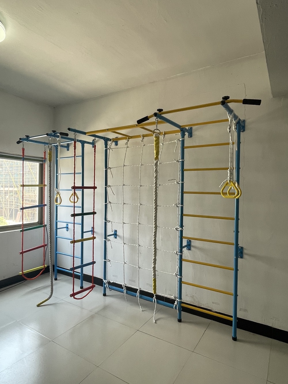 Kids Home Gym Swedish Wall Ladder Indoor Adventure Facility Jungle Gym Sports Kids Toys Kids Pull up Monkey Bar for Wholesale