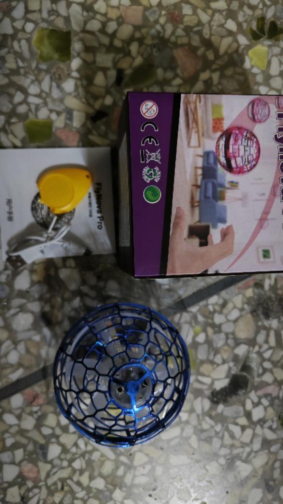 Intelligent Induction Flying Ball Spinning Flying Ball Floating Magic UFO Luminous Flying Saucer Boys and Girls Children's Toys