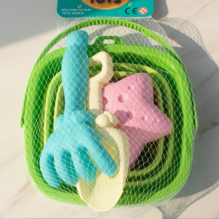 Water Play Bucket
