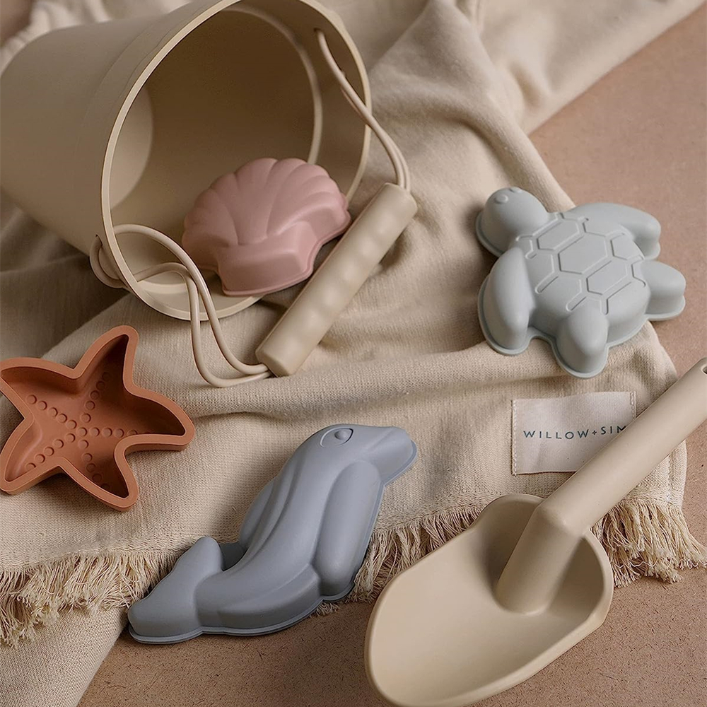 Kids Beach Sand Toys Silicone Toddler Sandbox Toys Shovel Bucket Travel Friendly Baby Silicone Beach Toy Set