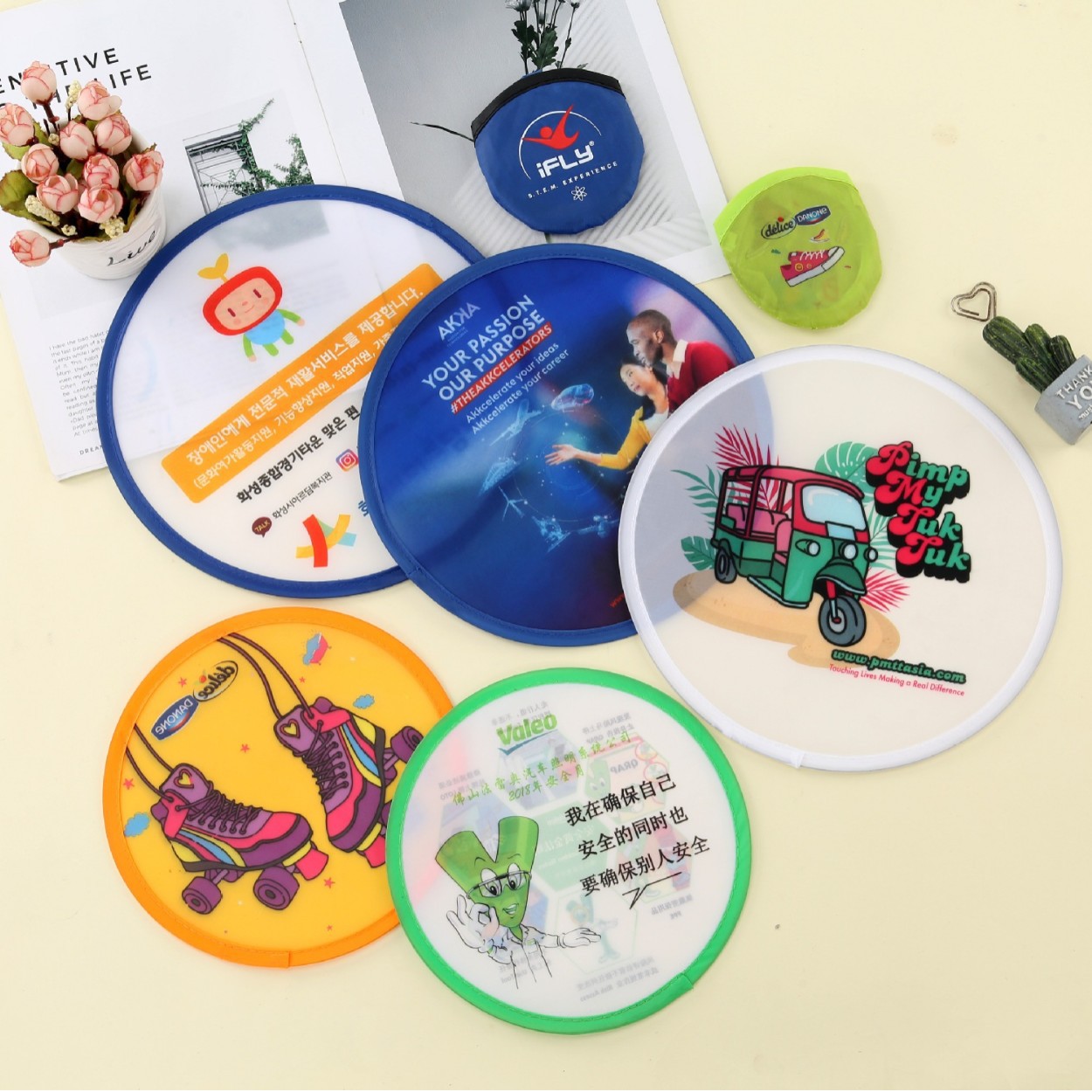 Foldable Nylon Flying Disc Custom Logo Portable Fabric Frisbeed Beach Promotional Gift Toy Portable Pocket Beach Camping Toy