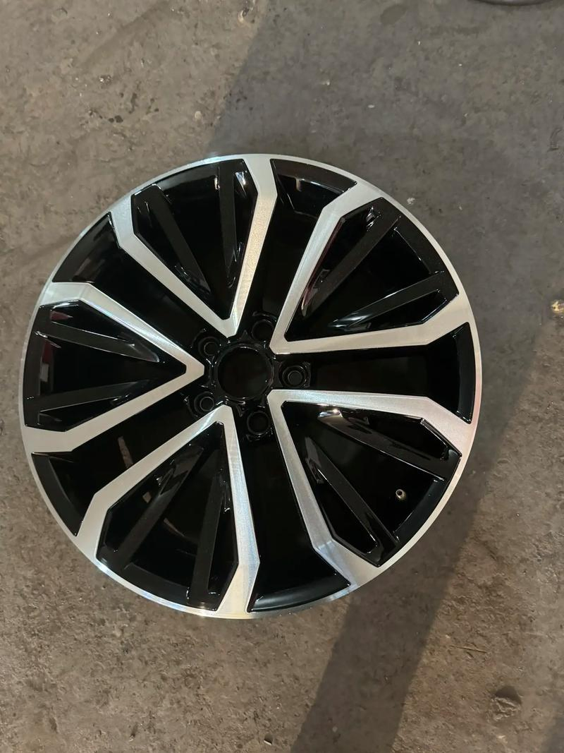 Popular Design CNC Machining Hot Forged Aluminum Alloy Wheel Rim Sports Cars Custom Lightweight Alloy Rims