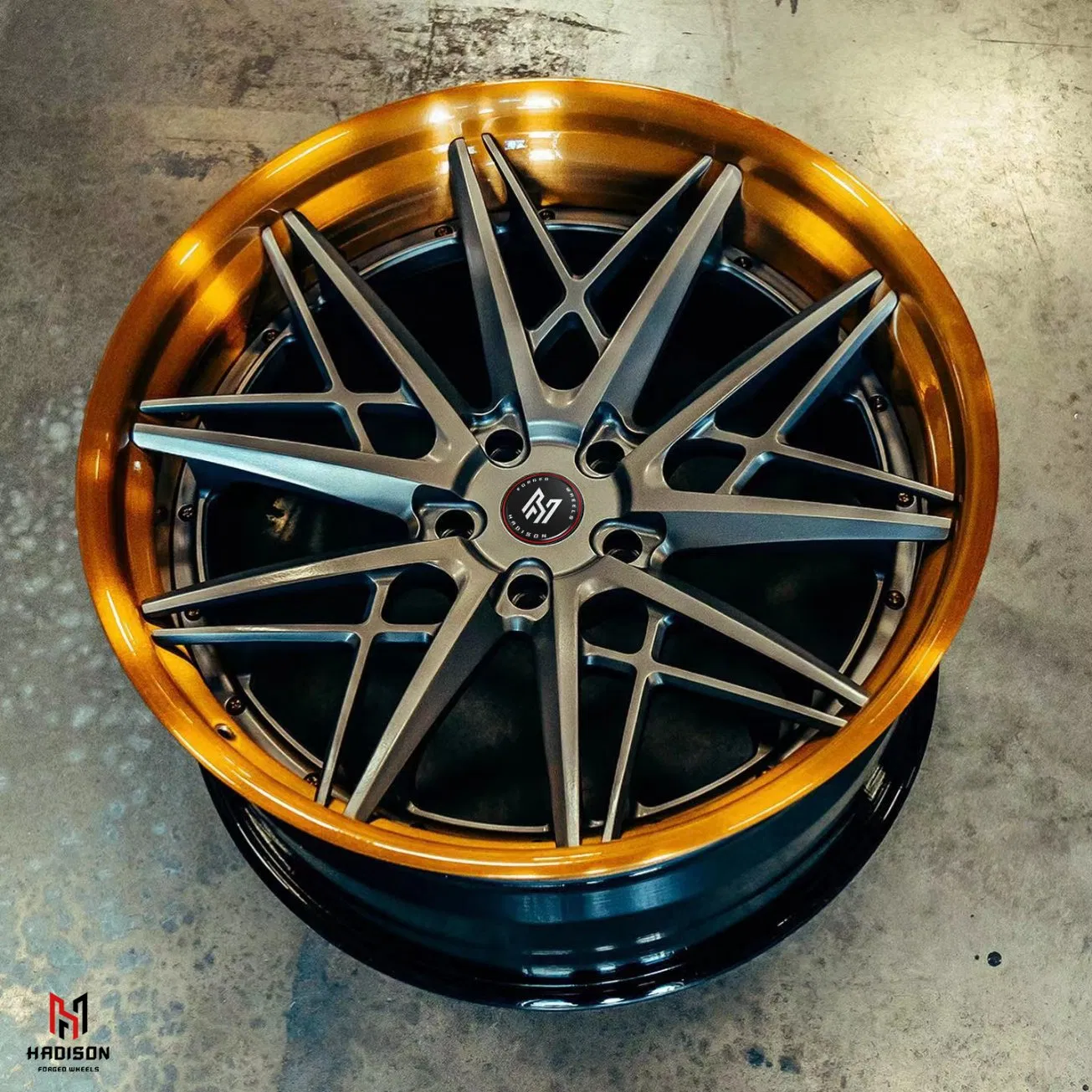 Hadison Custom 2-Piece Staggered Spoke Multi-Spoke Forged 5X114.3 20 21 22 Inch Wheels Rims for Ferrari F8 Spider Roma Portofino