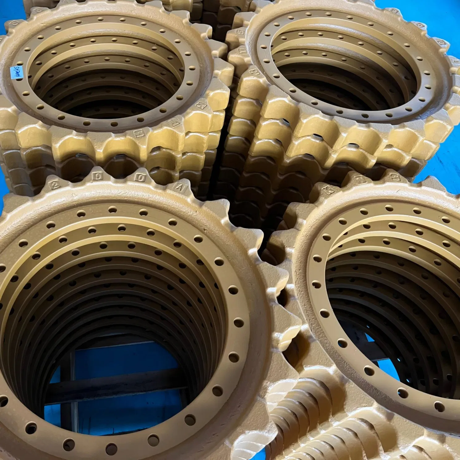 Heavy Dozer Idler and Sprocket D7g Sprocket Wheel Segment for Mini Excavator Bulldozer Drive Parts E200b PC220 PC200-6 D9l