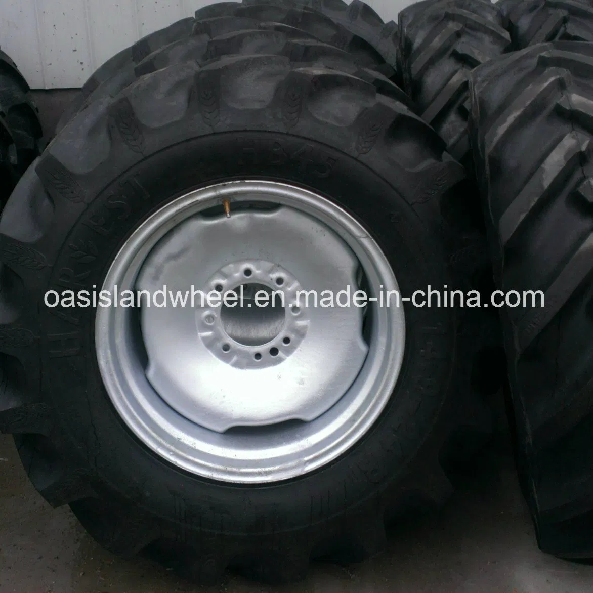 Pivot Irrigation Tyre (14.9-24) with Wheel Rim for Pivot Irrigation System