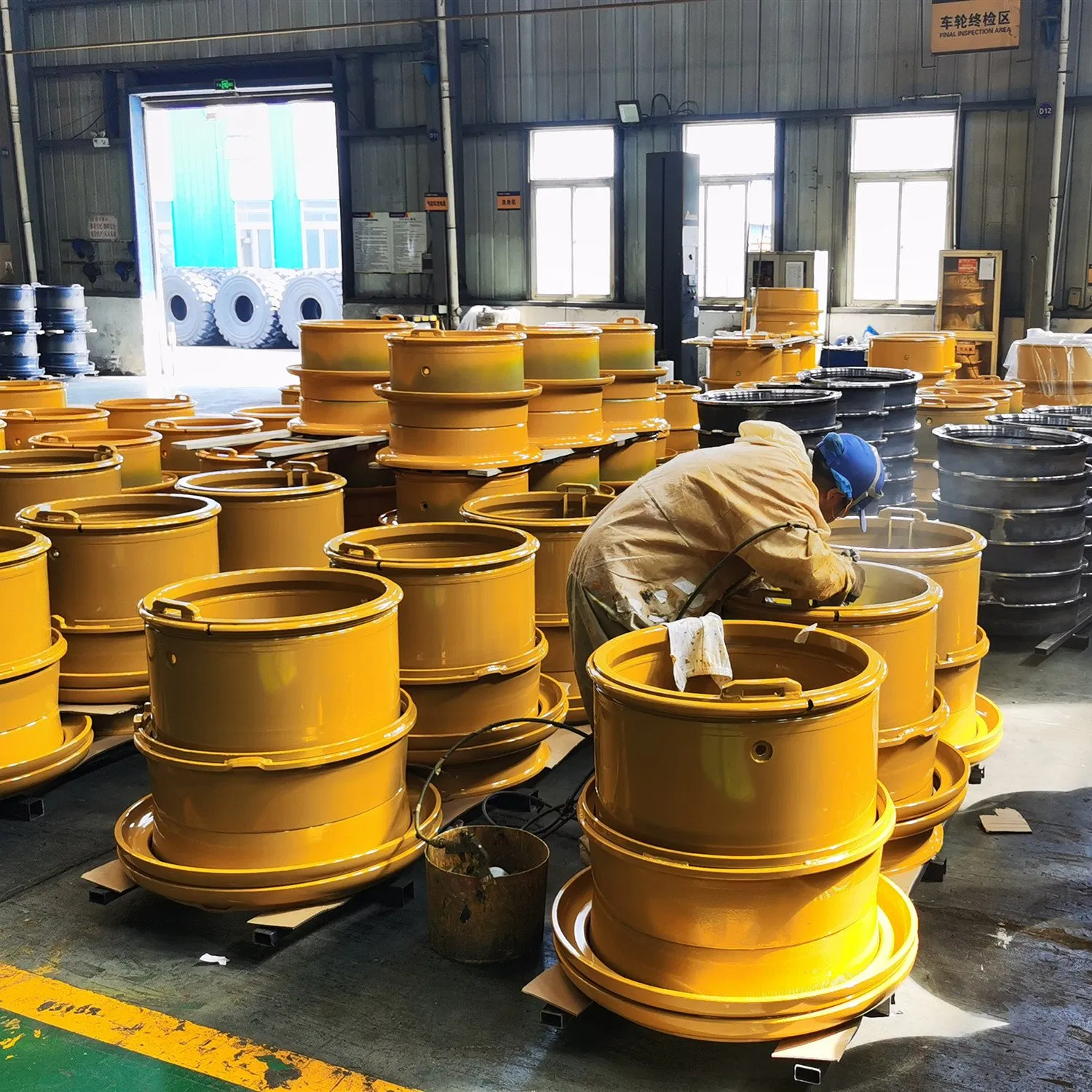 24m Motorgrader R2900 Ad45b Underground Articulated Truck Wheel Loader Wheel Assembly 29-25.00/3.5