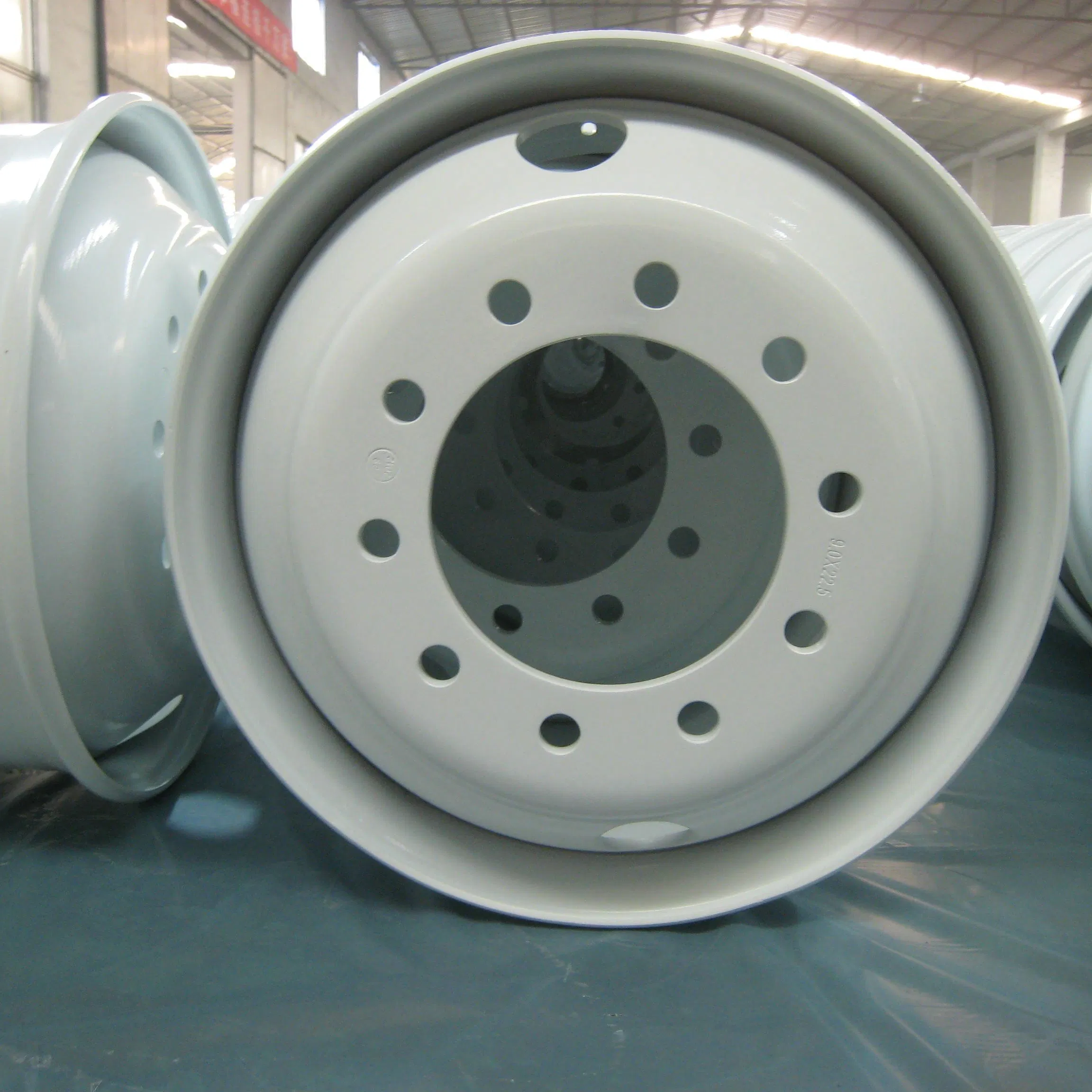 22.5 X 9.0 Wheel Factory with Demountable Rim