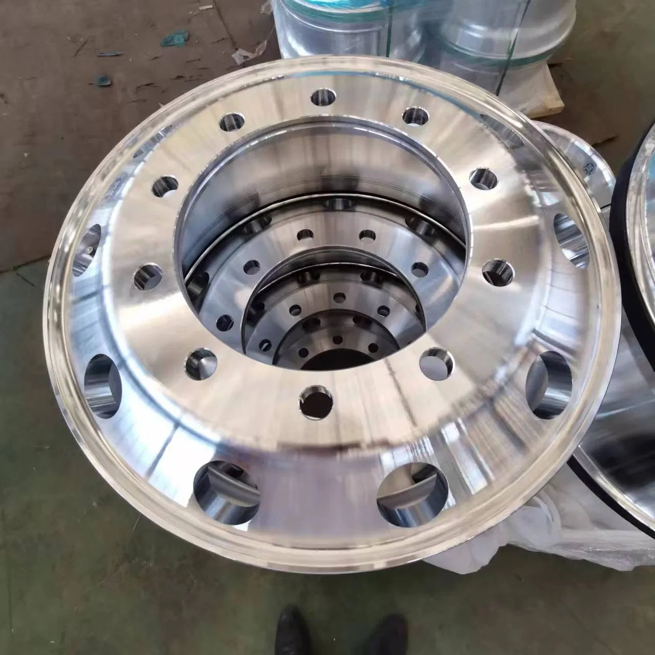 China Top Quality Backhoe Loader Excavator Scraper Skid Steer Forklift Truck 20" Inch Wheels Rim 7.5-20 for 10.00-20 Tyre, Wheel Rims 8.0-20 for 11.00-20 Tire