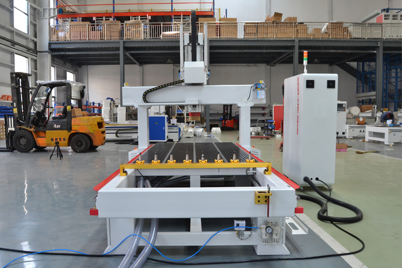 Professional 4 Axis CNC Router A8-1325 Atc 3D Rotary Engraving with Auto Tool Changer and High-Speed AC Servo Motor for Woodworking PVC ACP MDF etc