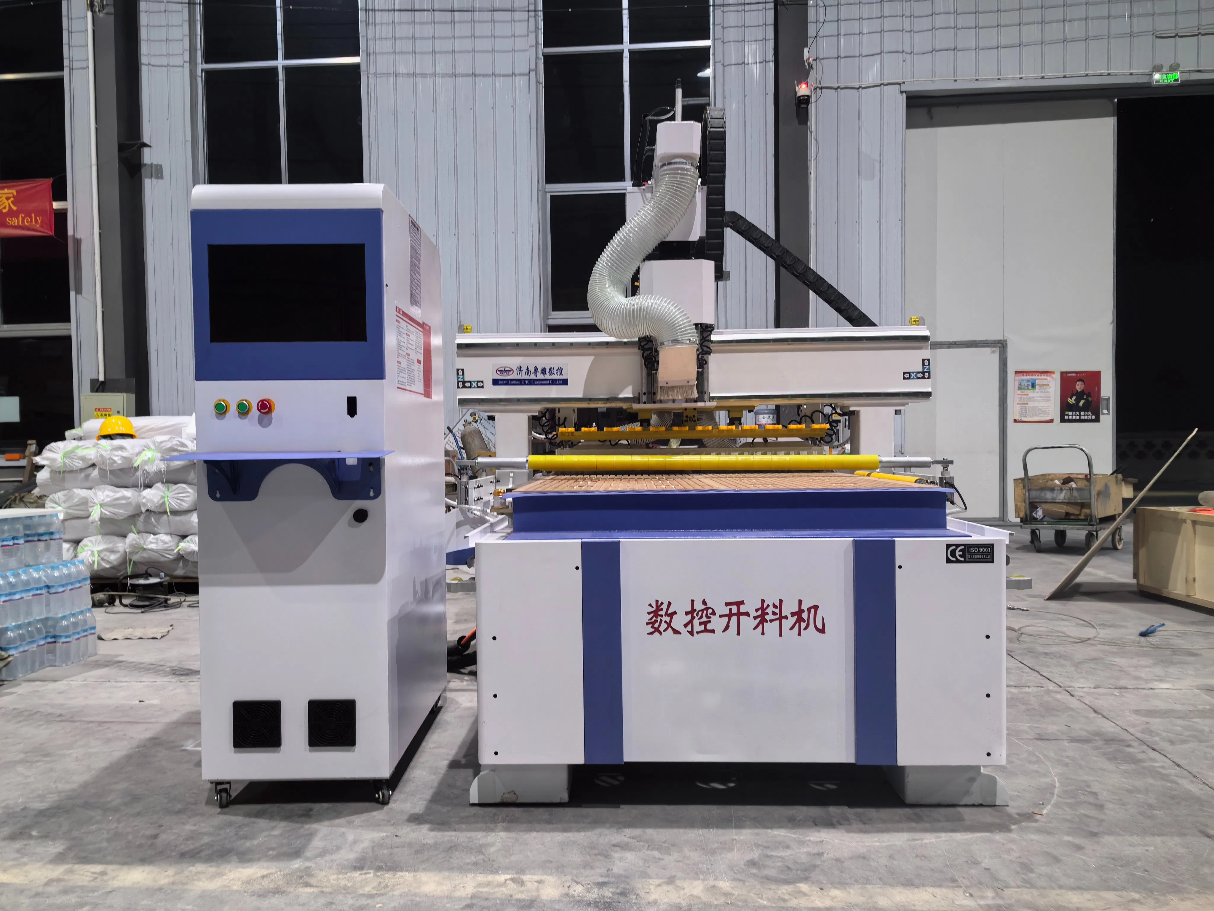 Auto Tool Changer Atc 9kw Spindle Atc CNC Router with Syntec Nc Studio for Furniture 3D Sculpture Wood Working Engarving Cutting 1325/1530 Atc CNC Router