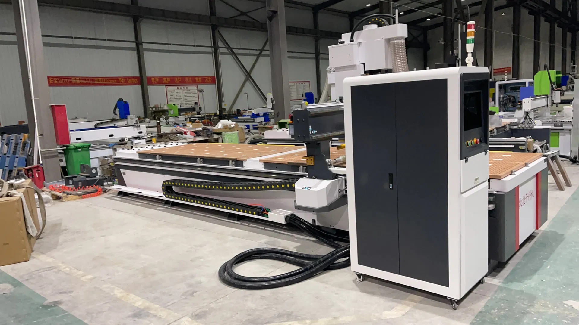 Auto Tool Changer 1325 Atc Single Spindle with Double Worktable Woodworking CNC Router 1328 Atc CNC Router