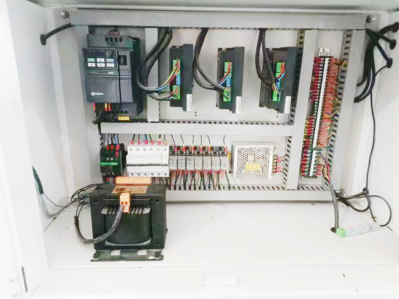 Aluminum Profile Rotary 3 Axis CNC Milling Machine Aluminum Profile Drilling Milling Machine