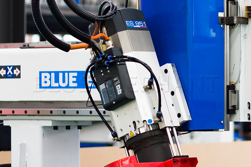 Factory Direct Supply Atc CNC 1530 Router Cutting Machine 4 Axis Linear Type Auto Tool Changer Taiwan Control System for Sale in Romania