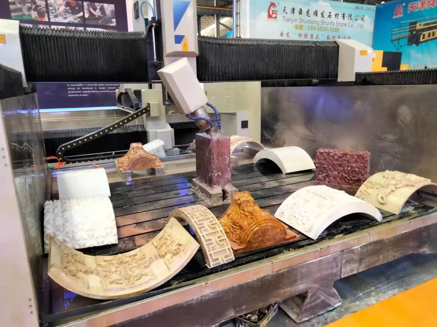 Chinese Quality 4 Axis CNC Rocking Carving Machine Router for Pillar Cap (3015FB-2D)