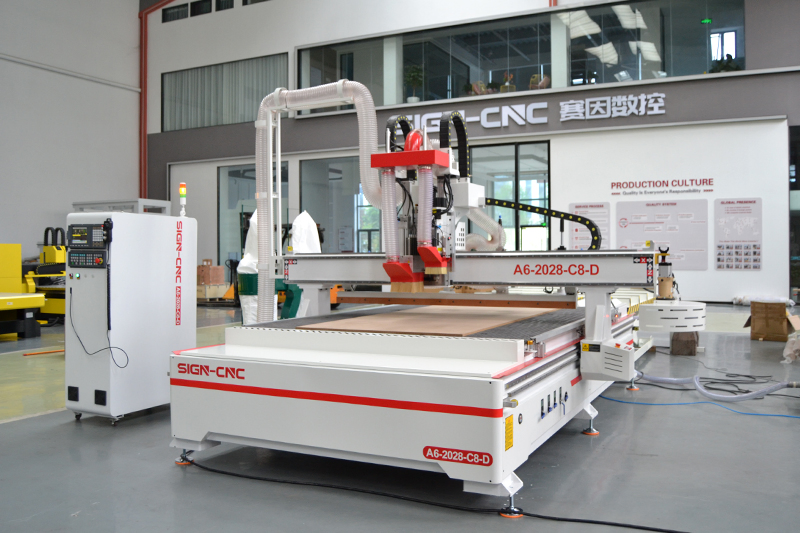 3D Atc CNC Router Machine 1220*2440mm Furniture Door Making Cutting with 12 PCS Disc Auto Tool Changer