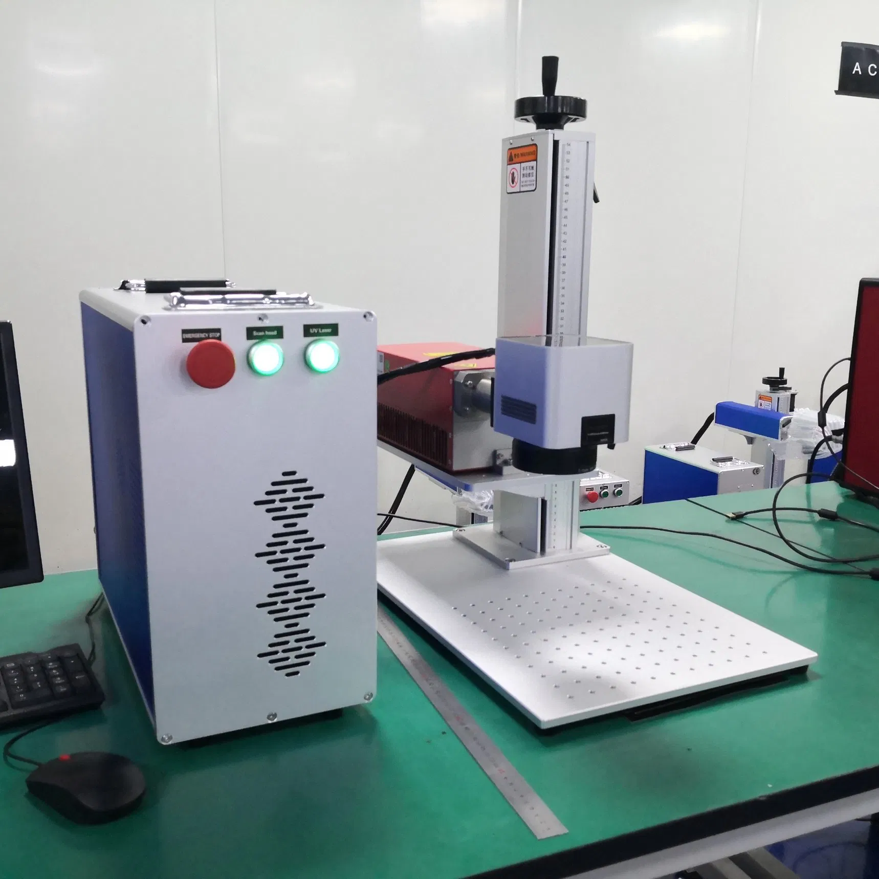 Perfect Laser 3D Fiber Laser 20W 50W Portable Laser Marking Machine for Metal Business Card Machine Leather Acrylic