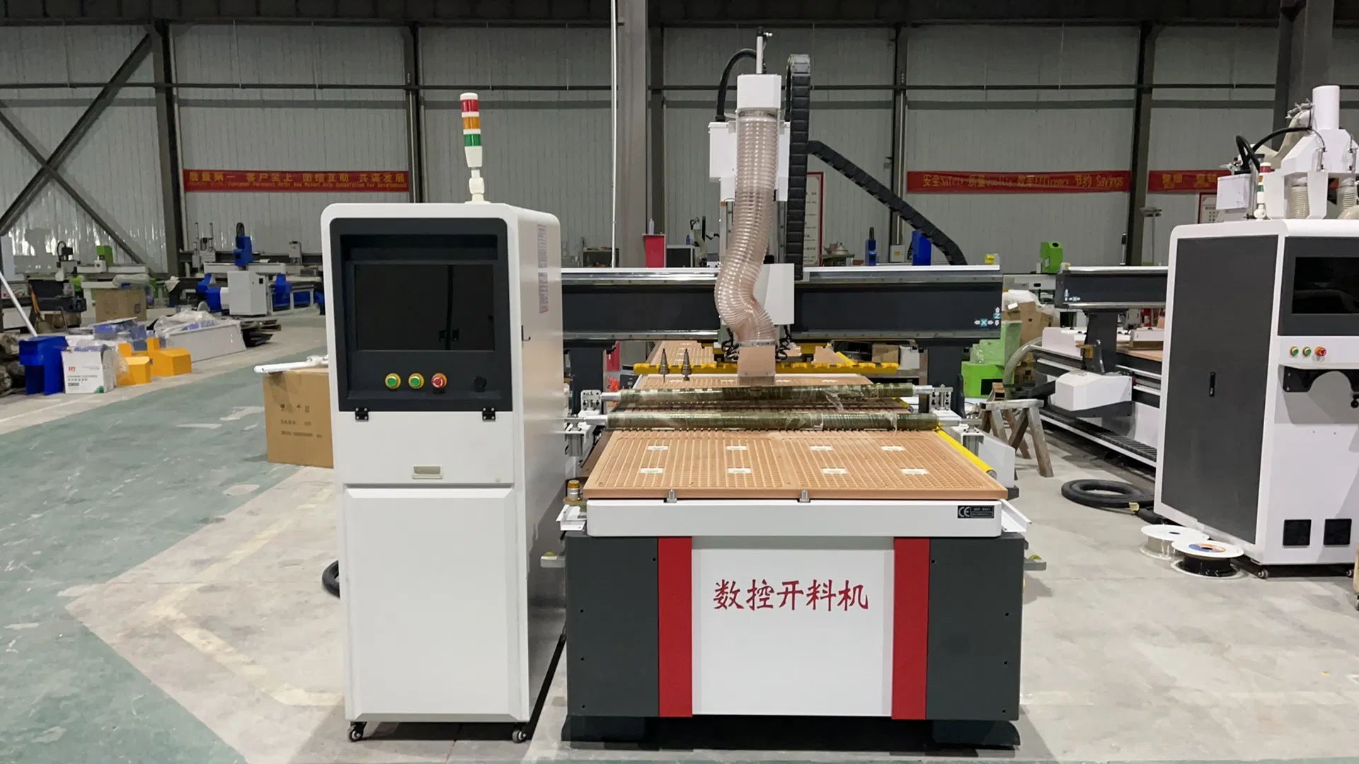 Auto Tool Changer 1325 Atc Single Spindle with Double Worktable Woodworking CNC Router 1328 Atc CNC Router