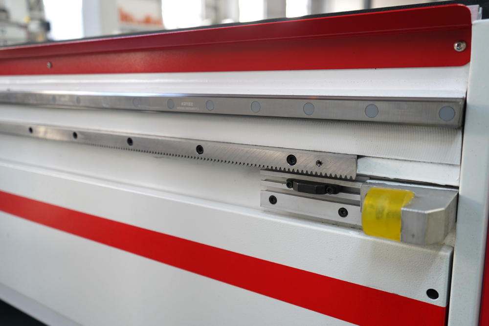 Multifunction 4 Aixs Wood Working Machine 1325 1530 2040 Linear Auto Tool Changer Atc CNC Router with Syntec System 180° Swing Head