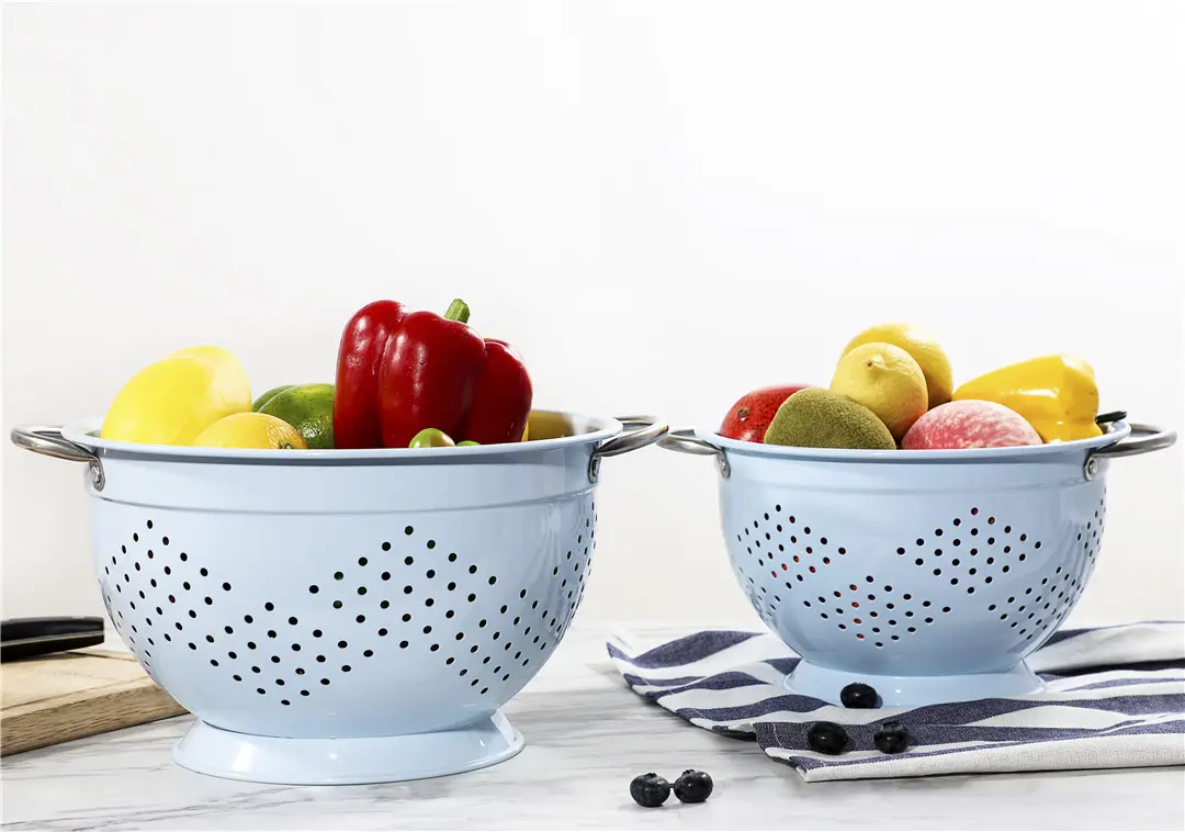 Kitchen colander base view