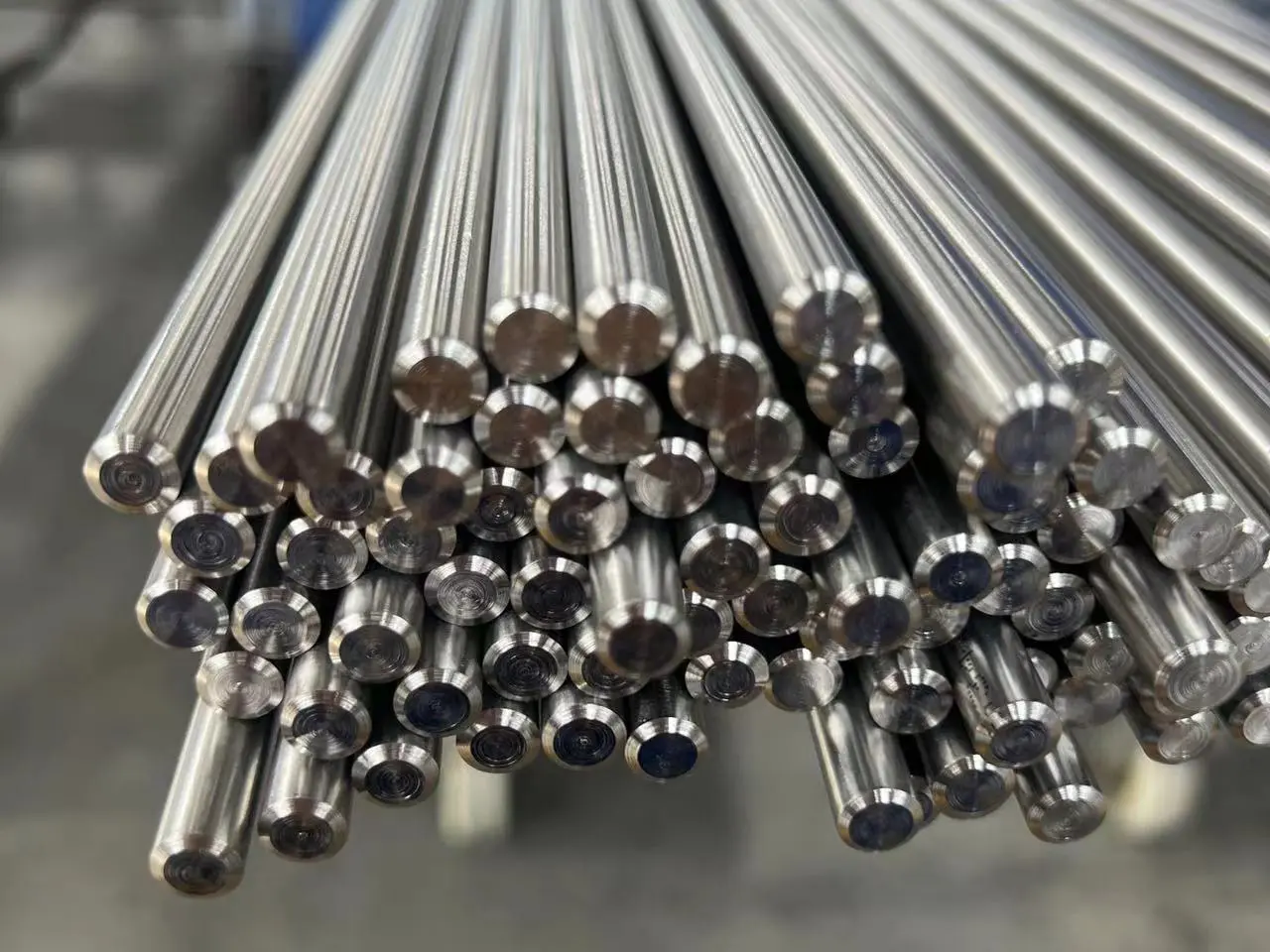 China GR12 titanium bar rod corrosion-resistant and high-strength Manufacturers, Supplier